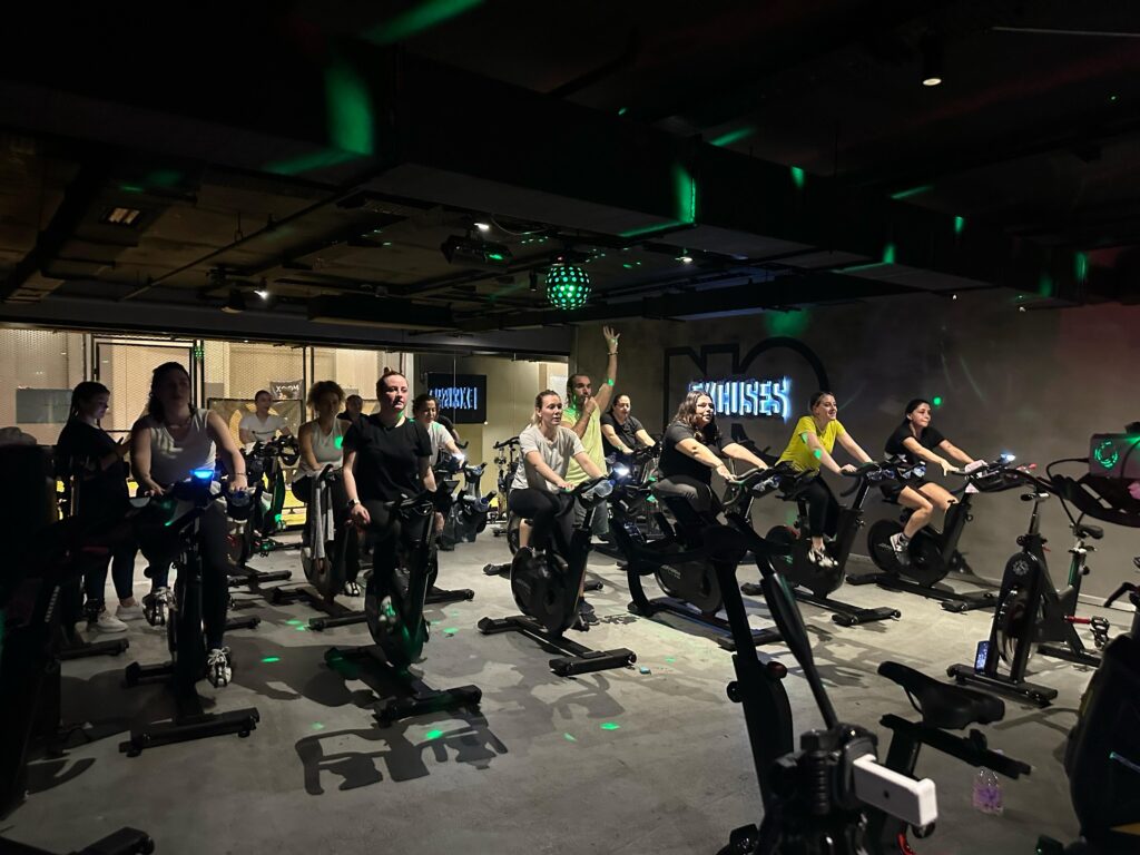 spinning-karin-yağları-indoor-cycling
